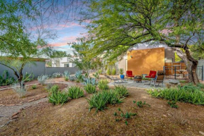 Historic Studio Guesthouse with Private Yard Near UofA, Low Summer Rates!